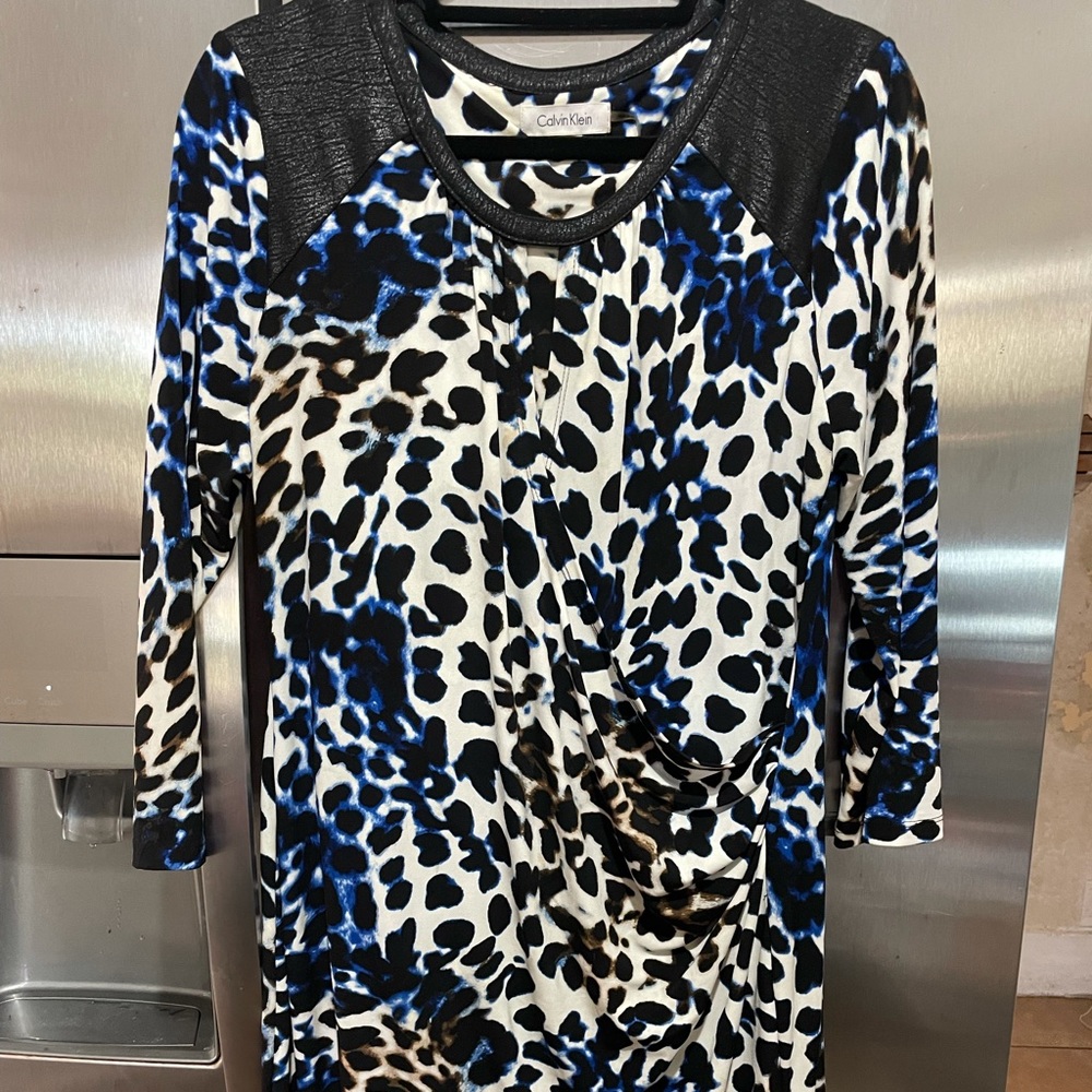 Calvin Klein keyhole dress white leopard print faux leather accents L